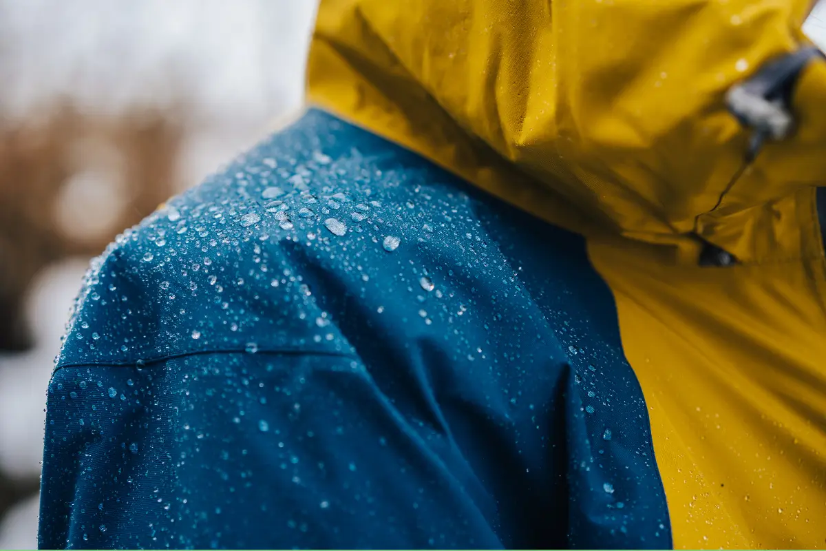 Hogyan óvd a kedvenc outdoor felszerelésed? Útmutató a Gore-Tex és Softshell ruhák tisztításához